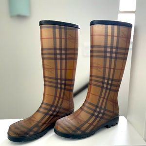 Burberry rain boots